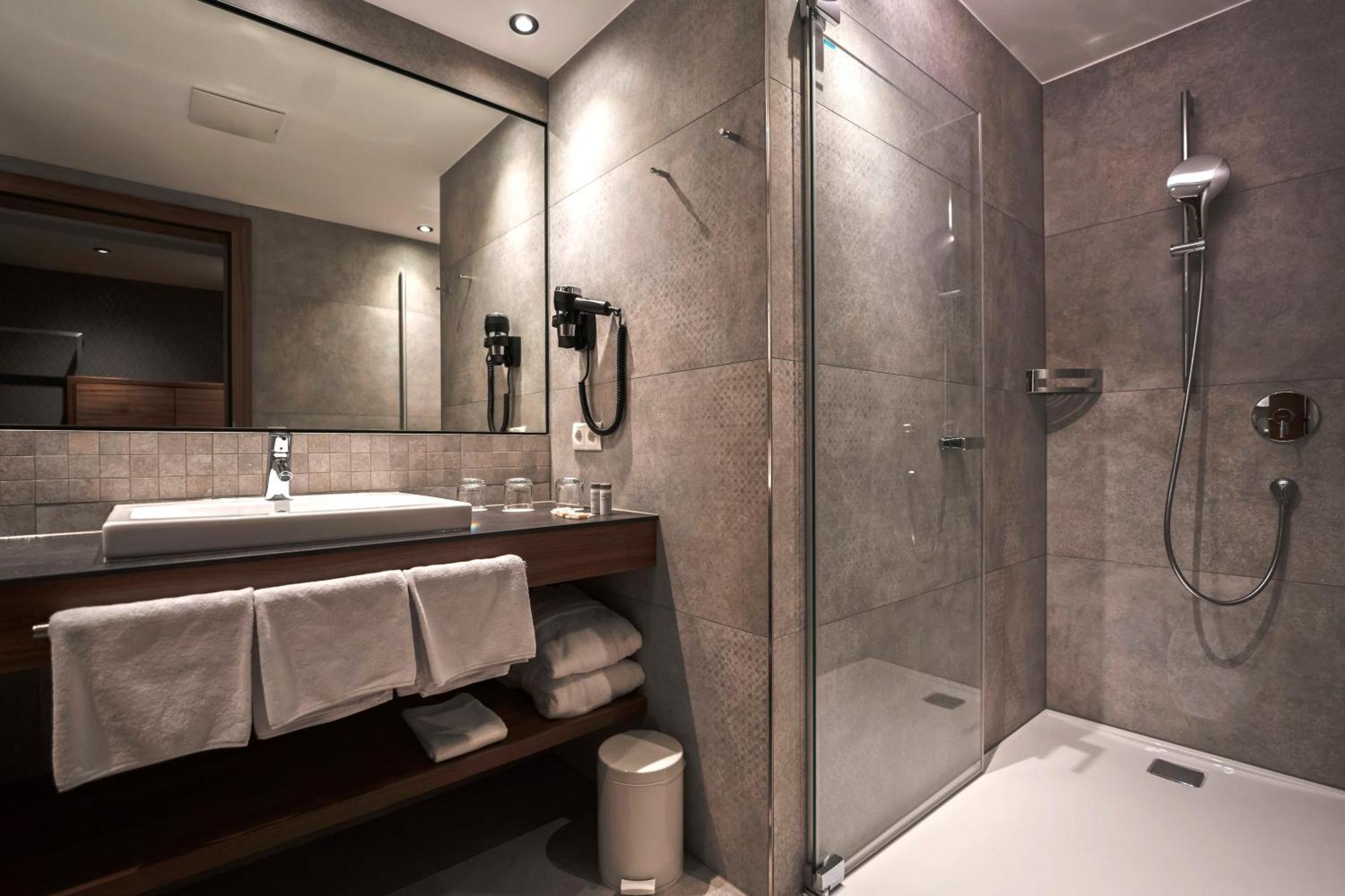 Hotel Garni Astoria Ischgl Ngoại thất bức ảnh